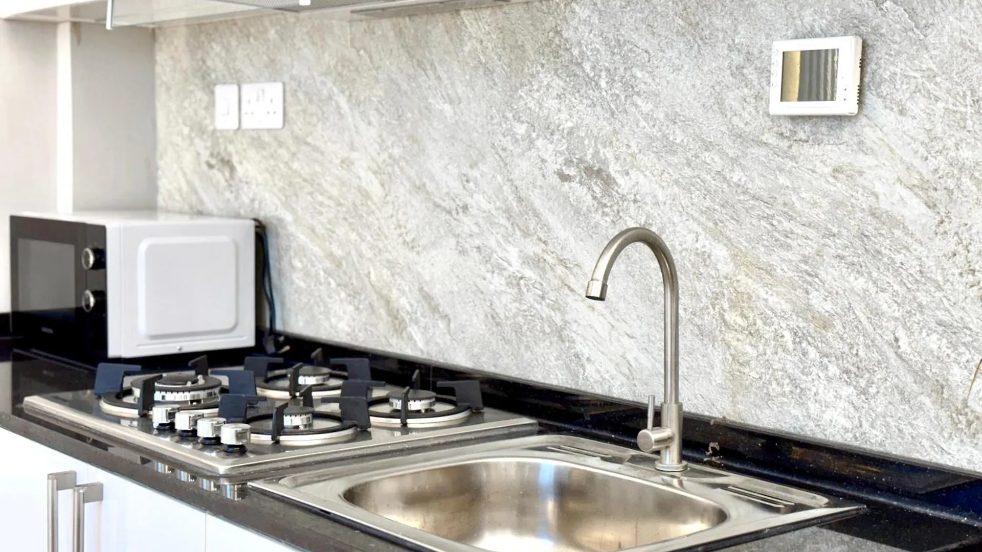 Al Manara Premium Luxe Sheikh Zayed View Studio Ντουμπάι