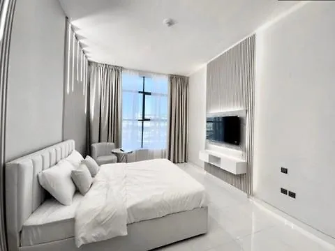 Al Manara Premium Luxe Sheikh Zayed View Studio Dubai Apartment
