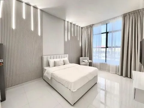 Al Manara Premium Luxe Sheikh Zayed View Studio Dubai